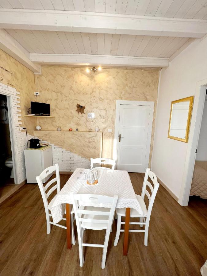 Il Girasole Bed and Breakfast Ostuni Eksteriør billede