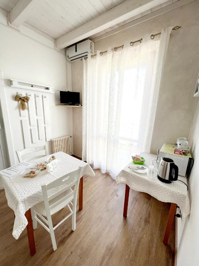 Il Girasole Bed and Breakfast Ostuni Eksteriør billede
